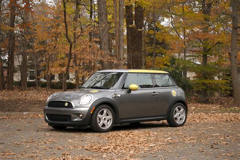 Driven: 2009 Mini E - Winding Road Magazine