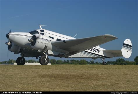 N929DV | Beechcraft E18S | Private | Bruce Leibowitz | JetPhotos