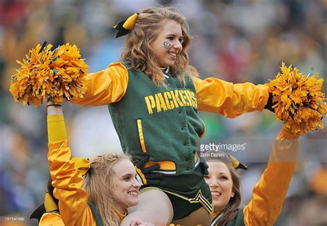 Minnesota Vikings V Green Bay Packers Photos and Premium High Res ...