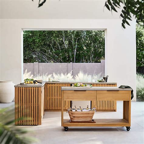 THE COOLEST NEW MODULAR OUTDOOR KITCHENS