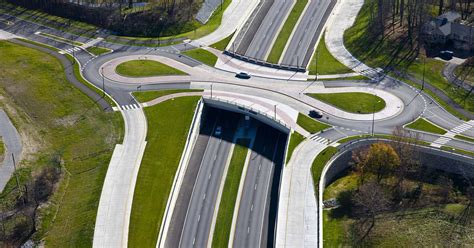 Carmel installs traffic signal at roundabout