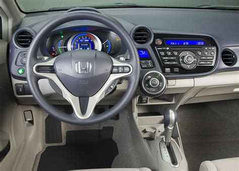 The 2010 Honda Insight Will Give You 40 mpg All Day For Under $5k