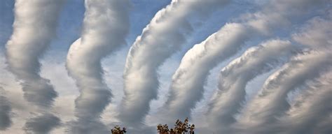 Australian Skies Are Home to an Extremely Rare, Wormhole-Like Cloud ...