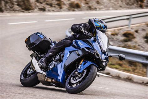 Suzuki’s New GSX-S1000GT+ Superbike Delivers Unparalleled Performance – Suckstobebroke