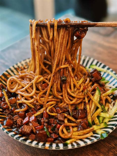 Jjajangmyeon – Sweet And Savory Korean Black Bean Sauce Noodles - Tiffy ...