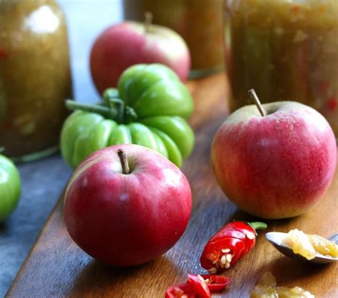 Green Tomato, Apple & Chilli Chutney Recipe