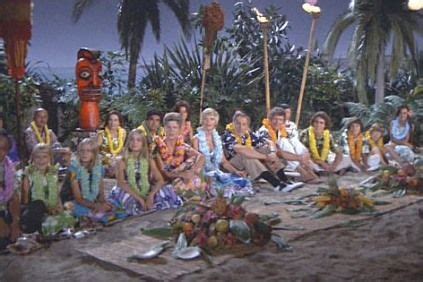 Brady Bunch in Hawaii | The brady bunch, The thorn birds, Tiki