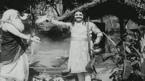 Alam Ara: Search for the lost film that gave birth to Bollywood - BBC News