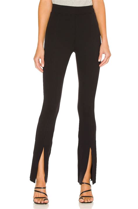 The 15 Best Leggings for Petite Women, According to Reviews | Who What Wear