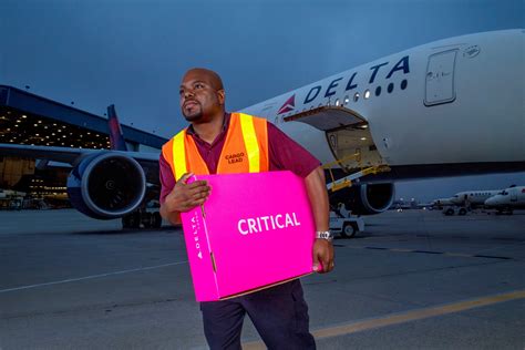 Delta Cargo Launches GPS-Enable International Cargo Service