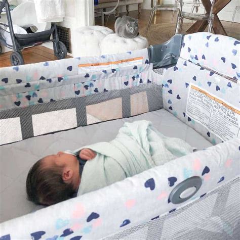 Bassinet vs Pack ‘n Play: The Ultimate Guide to Help you Decide