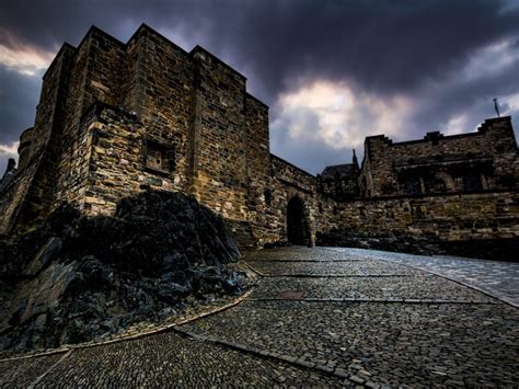 Edinburgh Castle: Timeline of Hauntings and Dark History