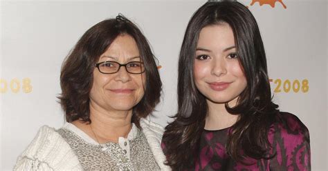 'iCarly' Star Miranda Cosgrove Is Rarely Ever Seen With Her Family ...