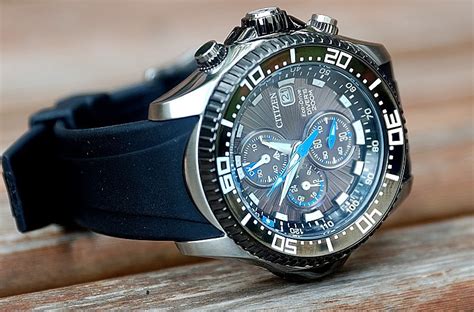 Best Dive Watches under $500