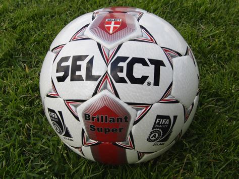 Select Brillant Super Ball Review - Soccer Cleats 101