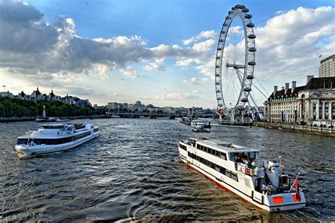 Champagne Afternoon Tea and Thames River Cruise for Two – Day out in London