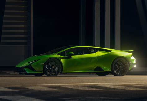 Lamborghini Huracán Tecnica Officially Unveiled, a 631HP Supercar Built for the Track and Street ...