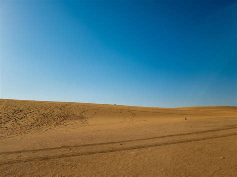 sand dunes in the desert 4193326 Stock Photo at Vecteezy