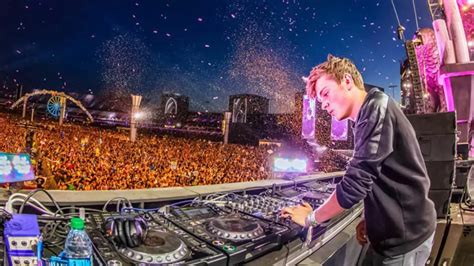 Martin Garrix closes Tomorrowland 2017’s Main Stage: Watch | DJ Mag