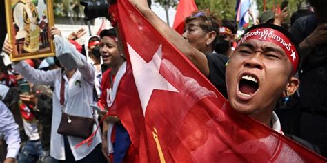 Hundreds of Myanmar Anti-Junta Protesters Rally in Bangkok