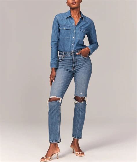 We've Finally Found The Greatest Jeans For Curves. And The Brand Will Shock You. — The Candidly