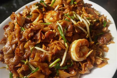 Kuey Teow Goreng: Makanan Malaysia yang Lazat