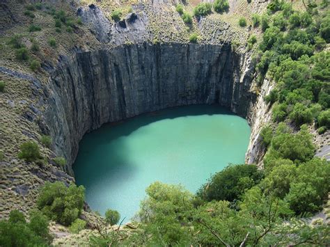 Show Mines of South Africa: Kimberley Mine - Big Hole