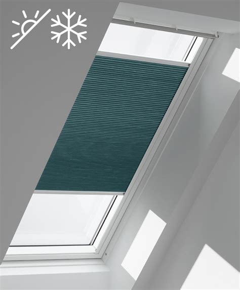 VELUX energy blinds FHC - Flying blind for insulation & blackout