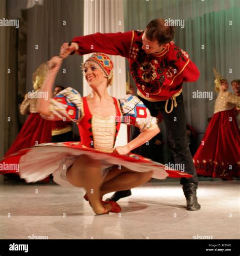 Traditional Russian Folk Dance, traditional russian - plantecuador.com