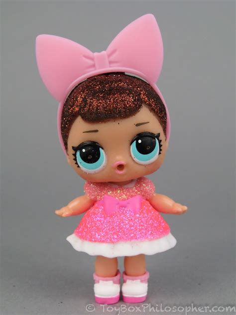 A look at the L.O.L. Glitter Series dolls and the Series 3 Pets ...