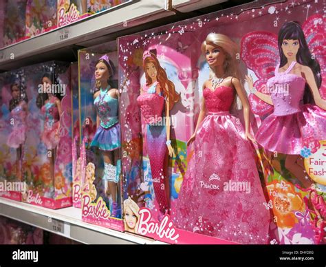 Barbie Fairytale Dolls, Toys R Us Store Interior, Times Square, NYC ...