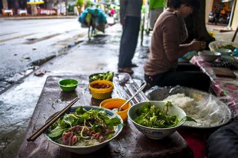 13 Vietnamese Street Food That Are Just To-Die-Pho - Klook Travel Blog