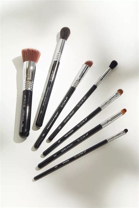 Sigma Beauty Best Of Sigma 7-Piece Brush Set | Urban Outfitters