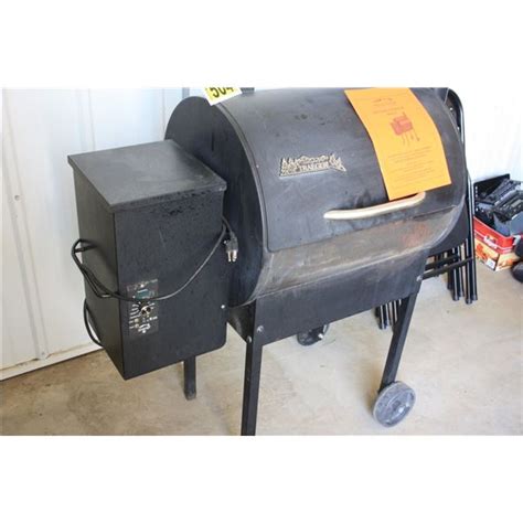 Traeger wood pellet BBQ 07E