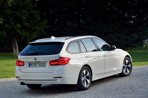 The new BMW 320d Touring EfficientDynamics Edition, Modell Sport Line ...