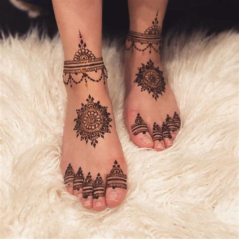 Prettiest Foot Mehndi Designs For Every Kind Of Bride