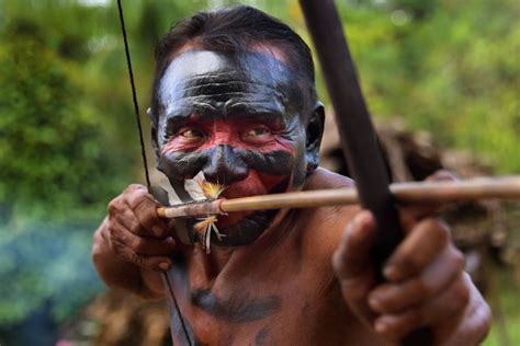 Amazon Tribe Clings to Traditional Way of Life