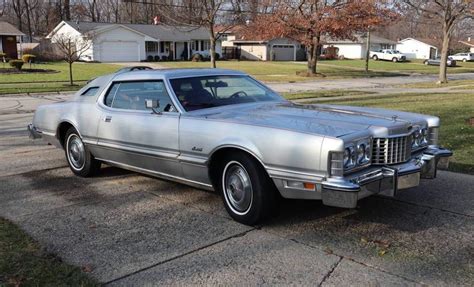 1975 Ford Thunderbird front | Barn Finds