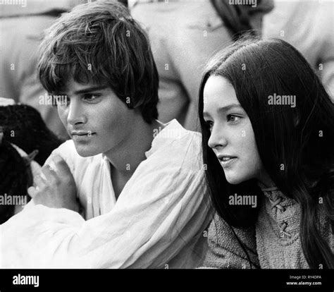 LEONARD WHITING,OLIVIA HUSSEY, ROMEO AND JULIET, 1968 Stock Photo - Alamy