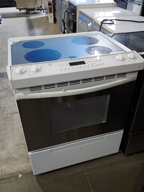 WHIRLPOOL GOLD ELECTRIC RANGE STOVE / OVEN