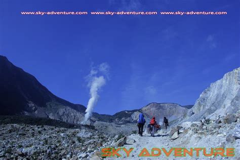 HIKING GUNUNG PAPANDAYAN GARUT | OUTBOUND LEMBANG BANDUNG-SKY ADVENTURE ...