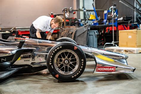 12,000RPM Twin Turbo IndyCar: Behind the Dallara's Carbon