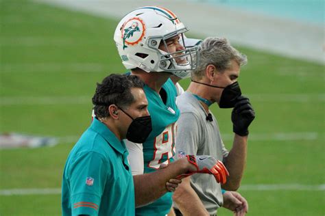 Mike Gesicki injury update: Dolphins TE won’t play in Week 15 ...