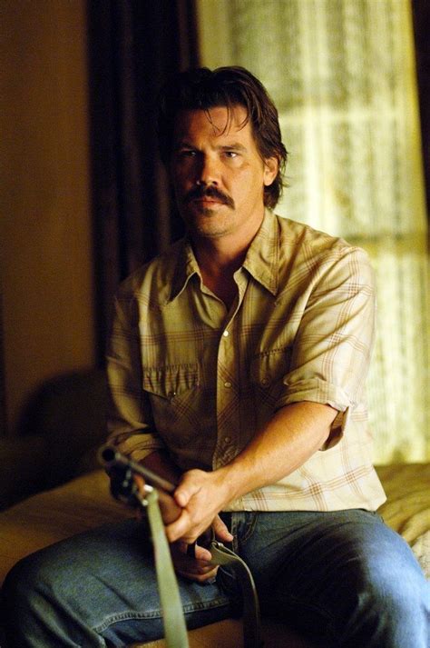 Josh Brolin as Llewelyn Moss in 'No Country for Old Men' (2007) - #JoshBrolin # ...