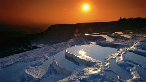 Pamukkale Hot Springs from Istanbul by Overnight Bus