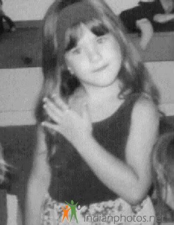 Jennifer Aniston: Jennifer Aniston Childhood Photos