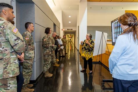 DVIDS - Images - Brigadier General Wendy L. Harter Visits Walter Reed Army Institute of Research ...