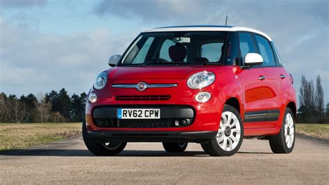 Fiat 500L Review 2025 | Top Gear