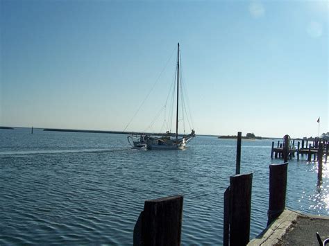 Deal Island, MD : The skipjack City of Crisfield leaving the harbor in ...