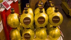 15 Best Chocolate Liqueurs to Drink